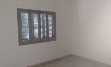 EN VENTA- CASA 3 HABITACIONES + LOCAL COMERCIAL SOBRE AV DE LAS AMERICAS