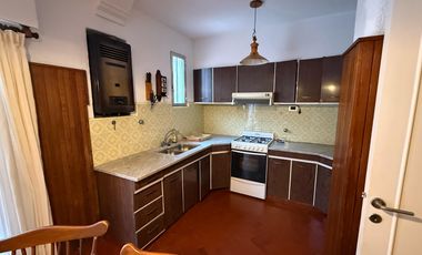 CASA PLANTA BAJA DE 2 o 3 DORMITORIOS Y PATIO