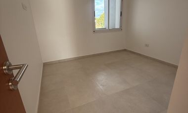 VENTA HERMOSO DPTO DE 2 DORM CON COCHERA-ZONA BOULEVARES !!!