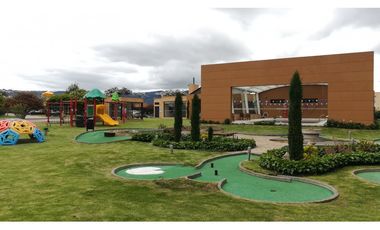 CONDOMINIO EL CARRETON, 633 m2 lote, 350 M2 construidos, AMOBLADA