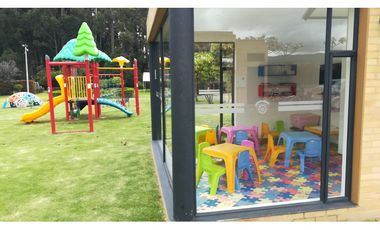 CONDOMINIO EL CARRETON, 633 m2 lote, 350 M2 construidos, AMOBLADA