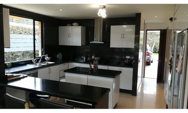 CONDOMINIO EL CARRETON, 633 m2 lote, 350 M2 construidos, AMOBLADA