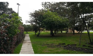 CONDOMINIO EL CARRETON, 633 m2 lote, 350 M2 construidos, AMOBLADA