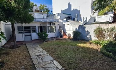 Venta Casa 5 Ambientes Con Lote Propio De 301 M2, Ideal Desarrollo Inmobiliario. Devoto