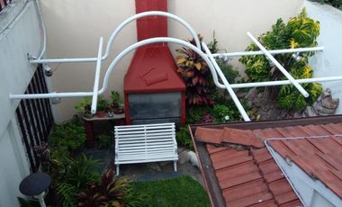 Cosquin 1300. Casa 4 ambientes.