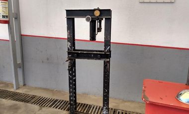 TALLER MECÁNICO RENTA REVOLUCIÓN