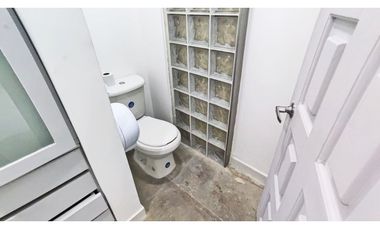 Vendo para inversionista rentando 0.62% neto consultorios El Poblado