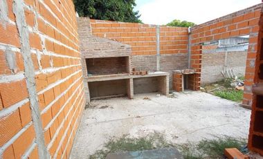 EN VENTA- LOTE + CONSTRUCCION A TERMINAR EN SAN BENITO