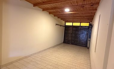 Chalet 7 amb con jardin en San Jeronimo