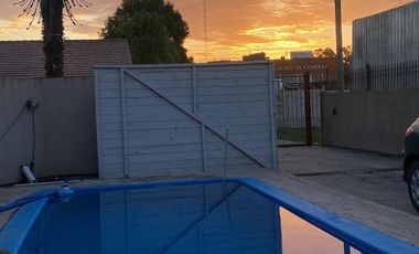 CASA  3 HABITACIONES-PILETA Y QUINCHO-GARAGE 3 AUTOS