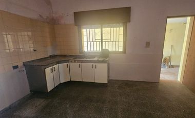 SE VENDE CASA ZONA DON BOSCO Y SUD AMERICA