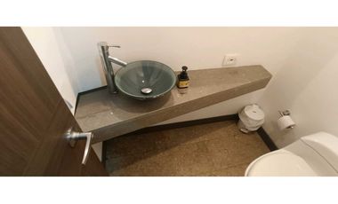 Arriendo apartaestudio con parqueadero y bodega, Chicó Norte