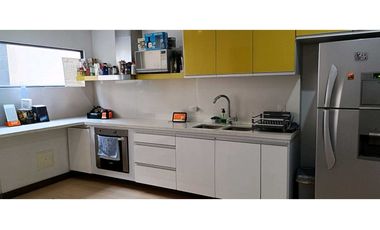 Arriendo apartaestudio con parqueadero y bodega, Chicó Norte