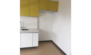 Arriendo apartaestudio con parqueadero y bodega, Chicó Norte