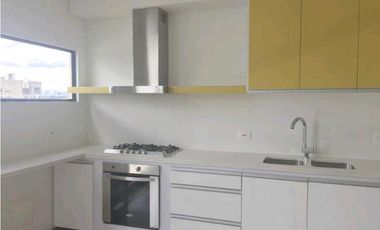 Arriendo apartaestudio con parqueadero y bodega, Chicó Norte