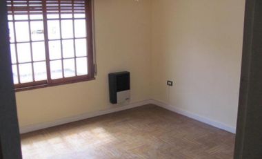 CHALET IMPECABLE 3 AMB. C/QUINCHO  GRUTA DE LOURDES