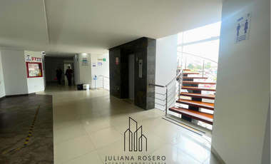 VENTA DE CONSULTORIO ESQUINERO - CENTRO DE ESPECIALISTAS CIUDAD BLANCA