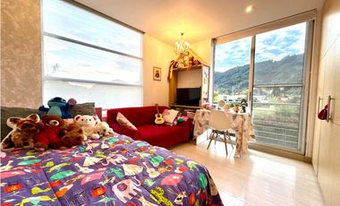 Chía Moderna Casa Campestre Totalmente Remodelada en Condominio