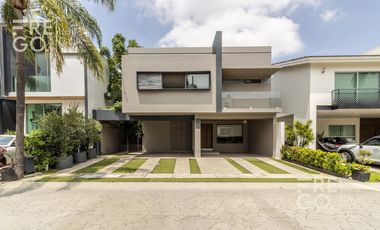 Casa en Venta en Rinconada del Bosque, Puertas del Tule, Zapopan.