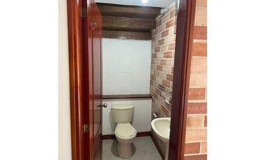 SE ARRIENDA HERMOSA CASA CAMPESTRE ITAGUI SURAMERICA