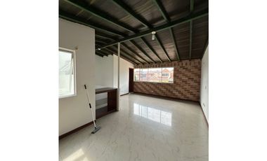 SE ARRIENDA HERMOSA CASA CAMPESTRE ITAGUI SURAMERICA