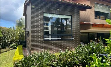 Venta de Casa en Unidad Cerrada Cerca Zona Urbana del Retiro