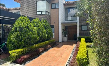 Venta de Casa en Unidad Cerrada Cerca Zona Urbana del Retiro