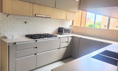 Venta apartamento en Medellín, Poblado – Castropol REMODELADO