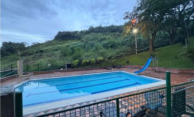 APARTAMENTO LAURELES ALMERIA CERCA A LA UNIVERSIDAD ADVENTIST