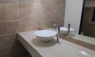 CASA CON PILETA EN BARRIO CON SEGURIDAD, VILLA ESQUIU!!!!