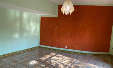 Casa en Fraccionamiento Jardines de Acapatzingo