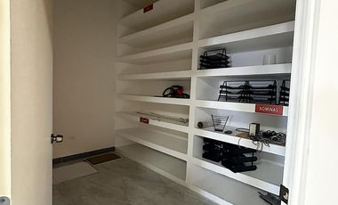 Venta de Locales en Plaza San Agustin, Auggal