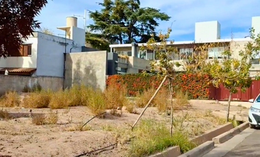 LOTE EN VENTA EN BARRIO DE JARDINES DE KARAKORUM