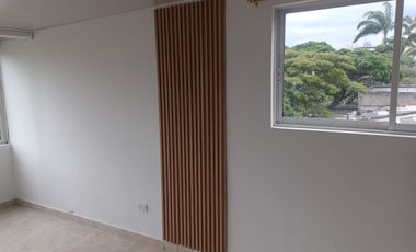 Se alquila Apartaestudio Norte en Av Sexta. Piso 4 Santa Mónica