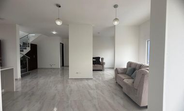 Apartamento dúplex en venta Floridablanca – Conjunto Vista Azul, 3 habitaciones, 194 m², MLS 15611.