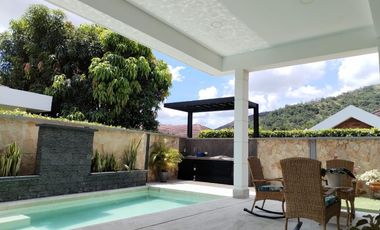 Casa en venta - Conjunto Oasis, Piedecuesta, 4 hab, 5 baños, 770m²  ml15117