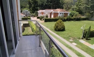 Casa en venta - Conjunto Oasis, Piedecuesta, 4 hab, 5 baños, 770m²  ml15117