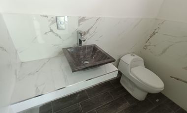 Casa en venta con tres recamaras, roof garden y alberca en Ocotlán, Tlaxcala