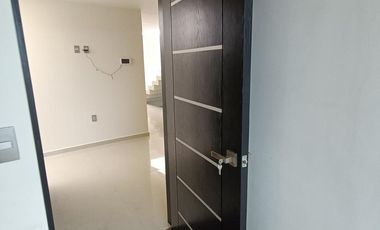 Casa en venta con tres recamaras, roof garden y alberca en Ocotlán, Tlaxcala