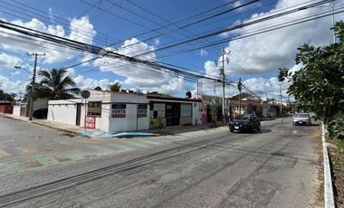 Casas en venta  sobre avenida  Francisco de Montejo 2 casas juntas 18m de frente