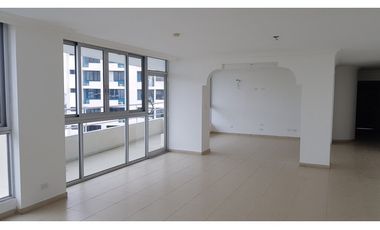 Amplio apartamento en P.H. Sol Marina / FHC