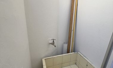 Alquilo departamento tres dormitorios zona centrica!