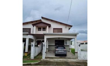 VENTA CASA DUPLEX 180MTS2 LAS CUMBRES