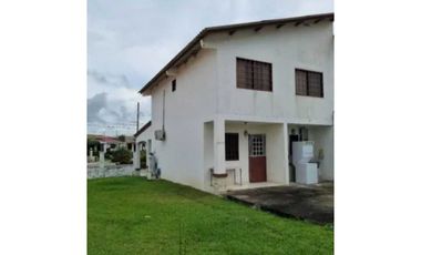 VENTA CASA DUPLEX 180MTS2 LAS CUMBRES