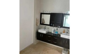 VENTA CASA REMODELADA 310MTS2 COSTA SUR