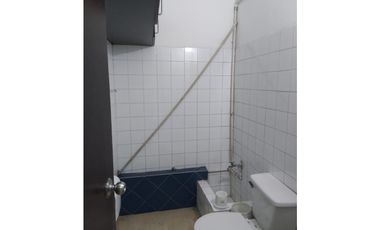 Local comercial en Avenida Central 