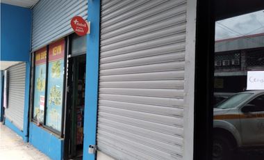 Local comercial en Avenida Central 