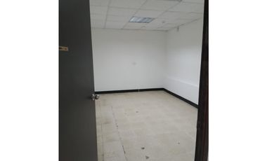 Local comercial en Avenida Central 