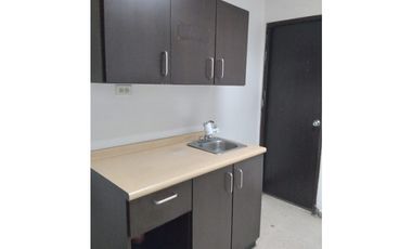 Local comercial en Avenida Central 