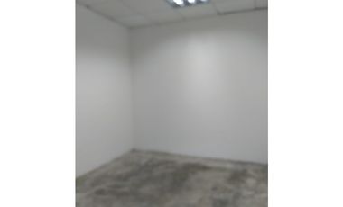 Local comercial en Avenida Central 